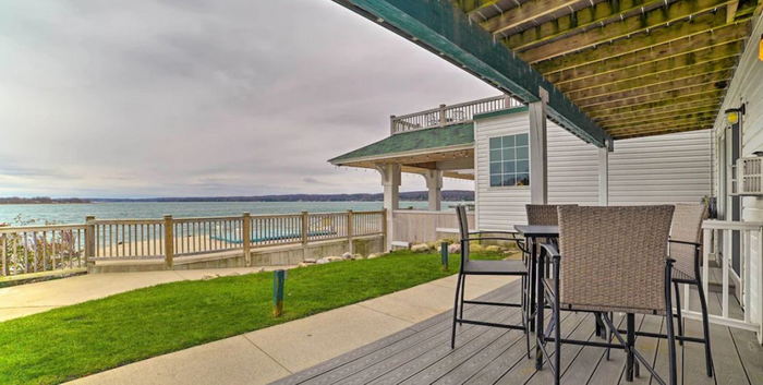 Portage Point Resort (Portage Point Inn) - Web Listing